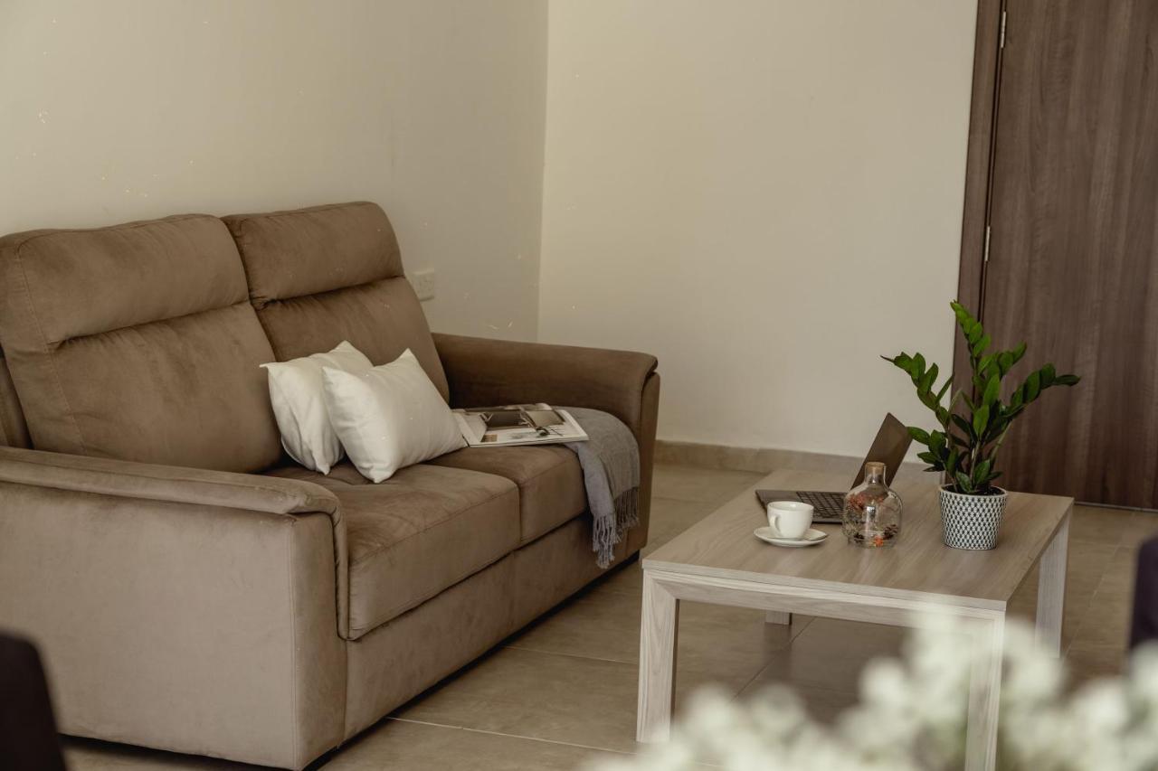 Beautiful 2bdr In Center Sliema! Near