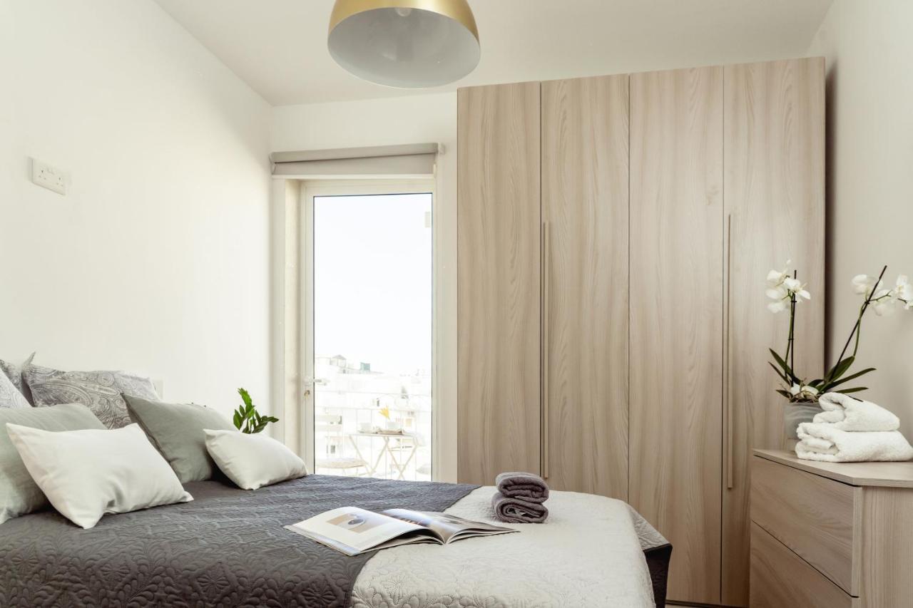 Apartment Beautiful 2bdr In Center Sliema! Near Sliema