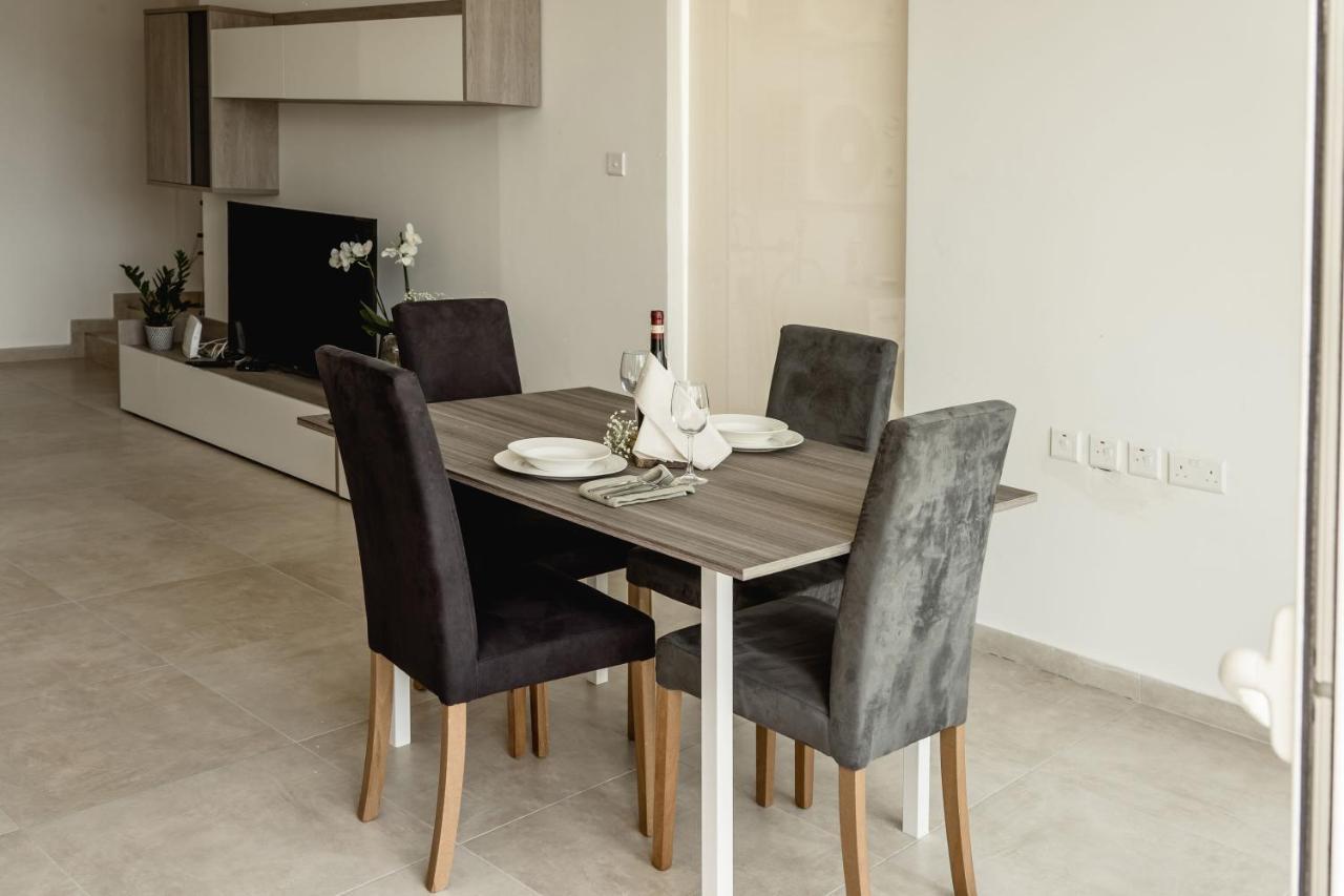 Beautiful 2bdr In Center Sliema! Near Apartment *