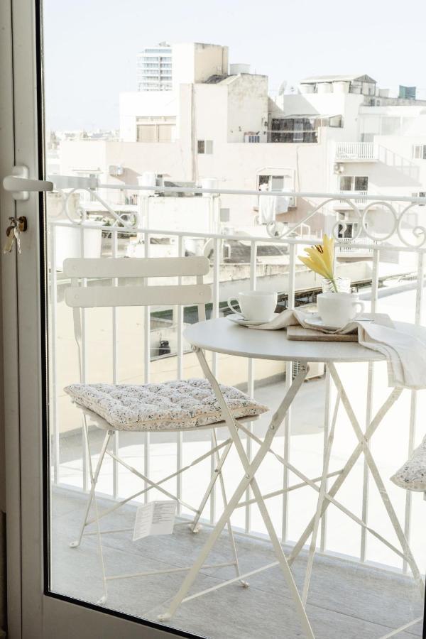 Beautiful 2bdr In Center Sliema! Near Sliema
