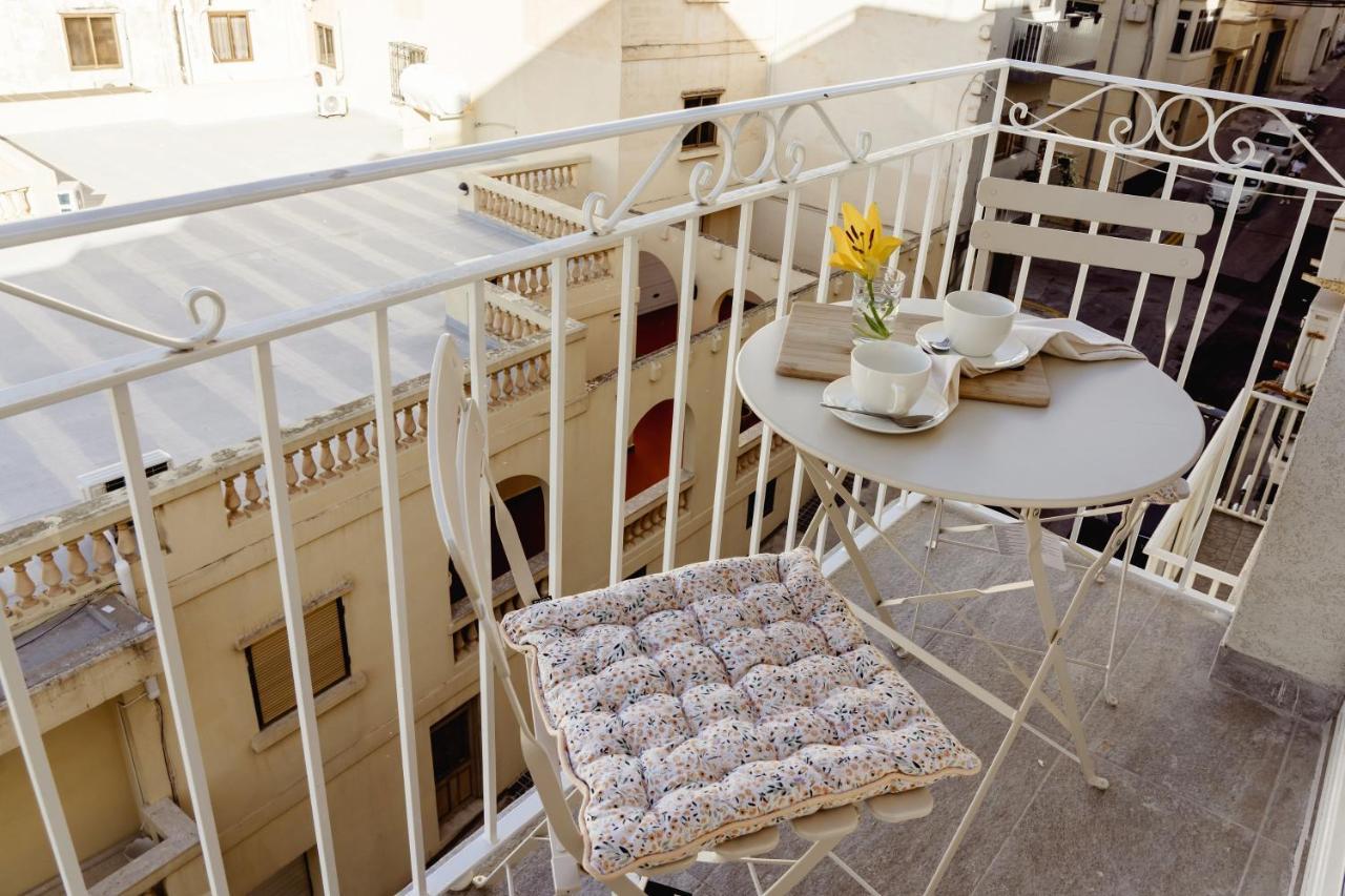 Apartment Beautiful 2bdr In Center Sliema! Near